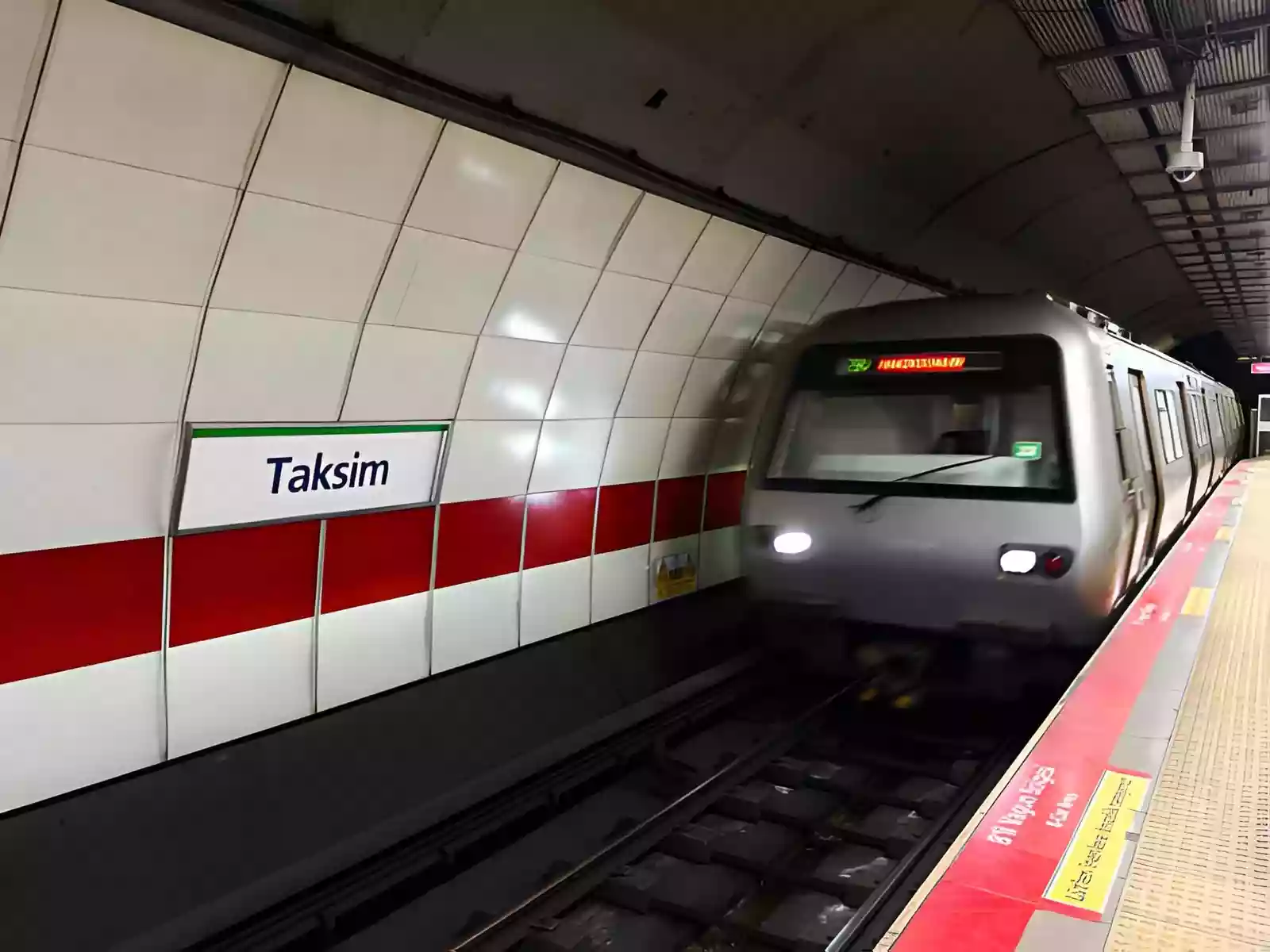 Istanbul metro underground network
